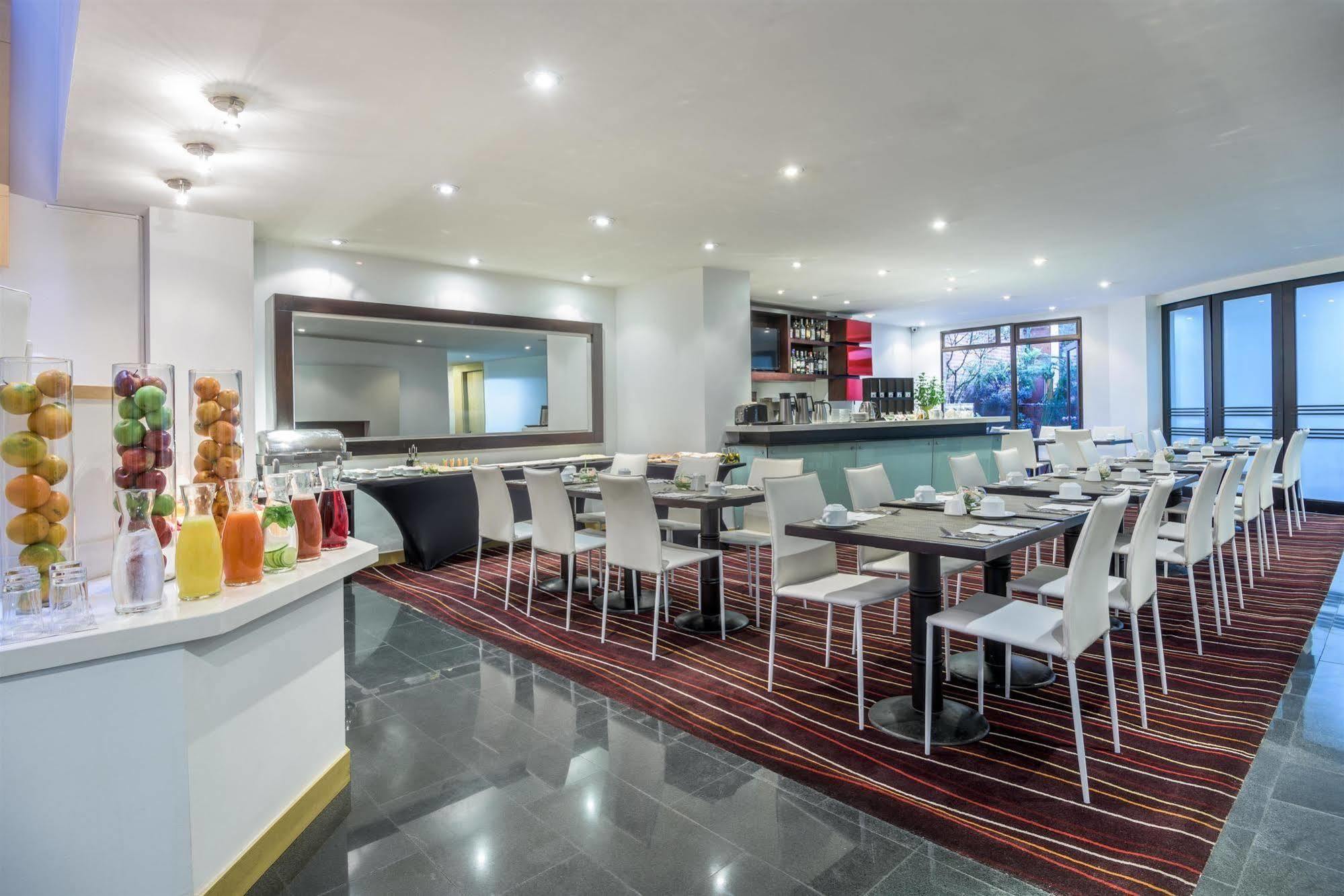 Avani Royal Zona T Bogota Hotel Extérieur photo